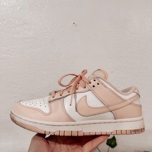 Nike low dunks